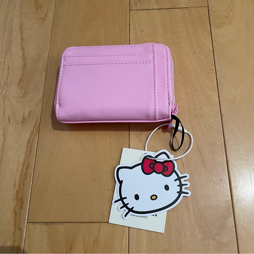 New hello kitty pull and bear pink wallet - Picture 2 of 4